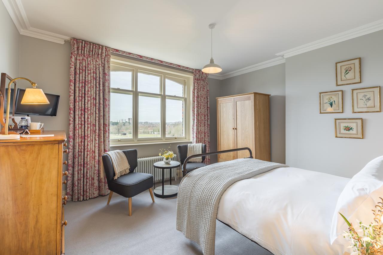 Lawn House Hotel Hatfield  Zewnętrze zdjęcie
